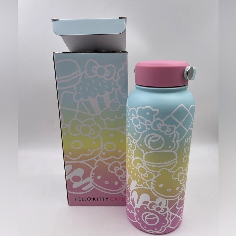 NEW with box Hello Kitty Cafe 32 oz water bottle